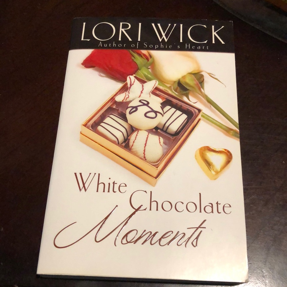 White Chocolate Moments Book by Lori Wick EUC